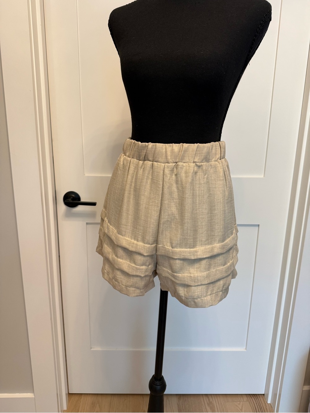 Neutral Tiered Ruffle Women’s Shorts